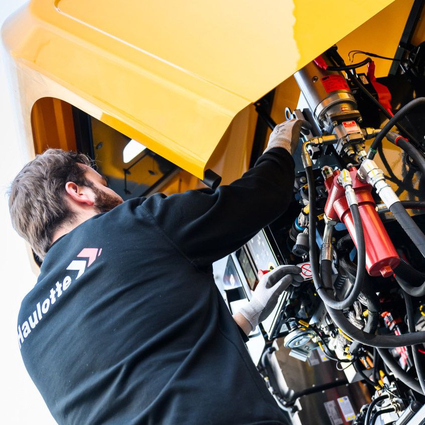 20260309_technician-haulotte-lift-services